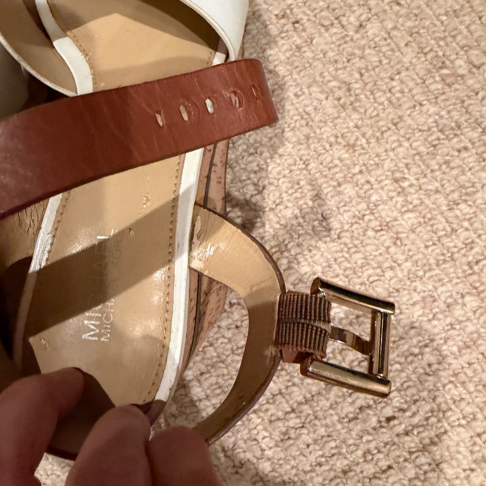 MICHAEL KORS CORK LEATHER PLATFORMS - Picture 8 of 9